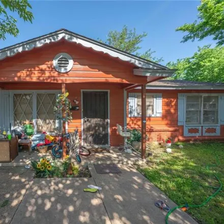 Image 3 - 4845 Hillside Avenue, Fort Worth, TX 76119, USA - House for sale