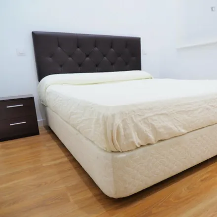 Rent this 1 bed apartment on Madrid in Decograf Taller de cuadros, Calle de Santa Engracia