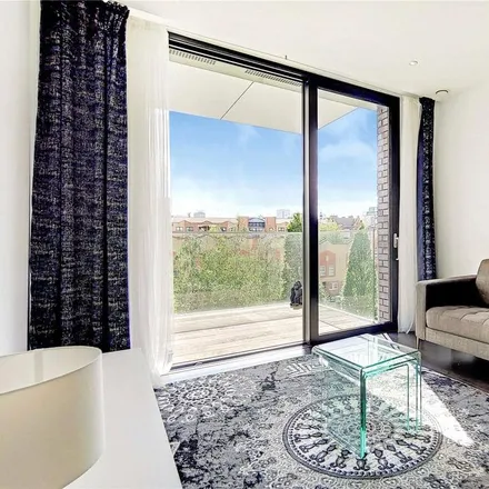 Image 3 - Meranti House, Goodman's Stile, London, E1 8QB, United Kingdom - Apartment for rent