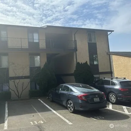 Buy this 2 bed condo on 12525 Northeast 145th Place in Kingsgate, Kirkland