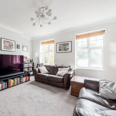 Rent this 2 bed apartment on Belsize Grove in London, NW3 4QX