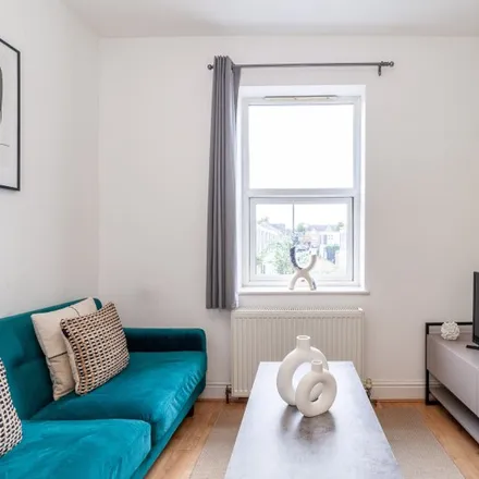 Rent this 4 bed apartment on 185 Langham Road in London, N15 3LP