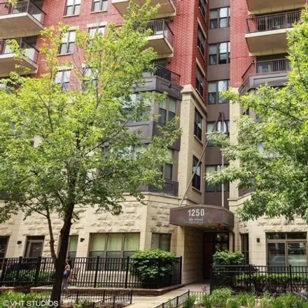 Image 1 - Lakeside on the Park, 1250 South Indiana Avenue, Chicago, IL 60605, USA - Condo for sale