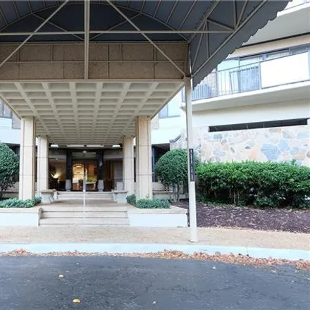 Buy this 3 bed condo on 2956 Hathaway Road in Cherokee Hills, Richmond