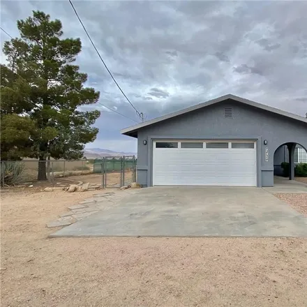 Buy this 3 bed house on 2735 Mountain Avenue in Hilltop, Kingman