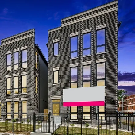 Buy this 9 bed duplex on 4914-4916 South Saint Lawrence Avenue in Chicago, IL 60615