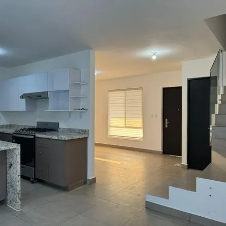 Rent this 3 bed house on Avenida Montenova in Montenova, 66024