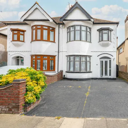 Buy this 3 bed duplex on Sandringham Road in Southend-on-Sea, SS1 2SH