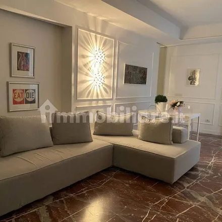 Image 8 - Via Giuseppe Bonito, 80129 Naples NA, Italy - Apartment for rent