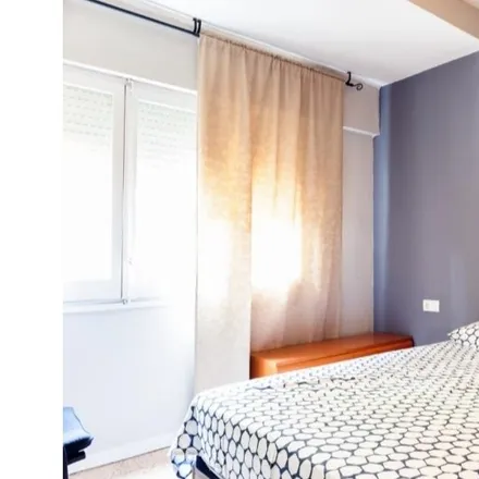 Rent this 4 bed room on Carrer del Consell de Cent in 605, 08026 Barcelona