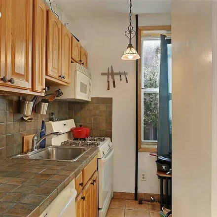 Image 3 - 330 West 4th Street, New York, NY 10014, USA - Townhouse for rent