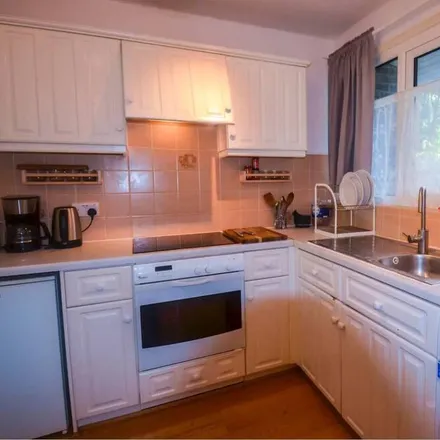 Rent this 1 bed apartment on Reading in RG30 2AE, United Kingdom