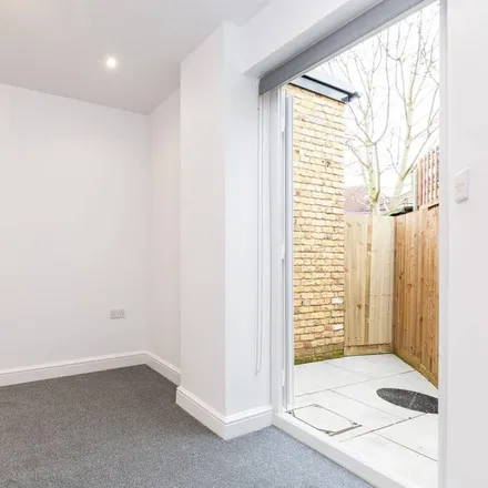 Image 2 - 32 Loveday Road, London, W13 9JS, United Kingdom - Apartment for rent