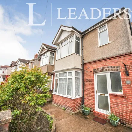 Rent this 3 bed duplex on Rutland Crescent in Luton, LU2 0RD