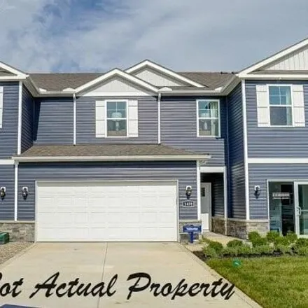 Buy this 3 bed condo on Cardinez Way in Norwich Township, OH 43119