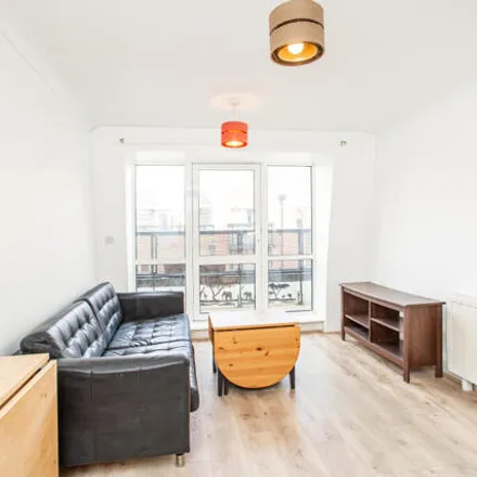 Image 3 - Mercer Court, 6 Candle Street, London, E1 4RS, United Kingdom - Apartment for rent