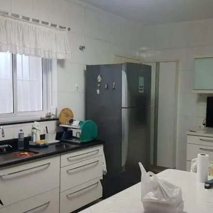 Rent this 3 bed house on Rua Nelson Rodrigues in Conceição, Diadema - SP