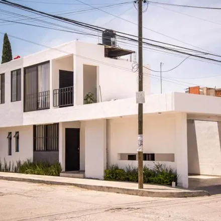 Rent this 2 bed apartment on Calle Aguamarina in Fraccionamiento Capricornio, 78399 San Luis Potosí