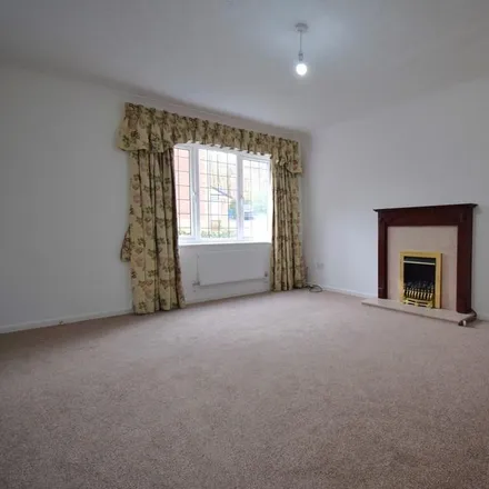 Image 3 - Somerset Close, Tamworth, B78 3XH, United Kingdom - Duplex for rent