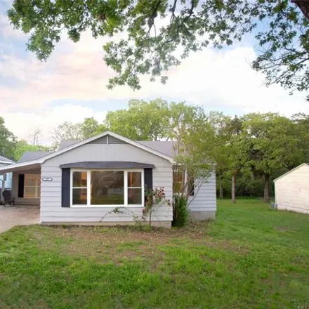 Buy this 3 bed house on 909 East Taylor Avenue in McAlester, OK 74501