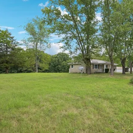 Image 3 - 793 Gray Rd, Hohenwald, Tennessee, 38462 - House for sale