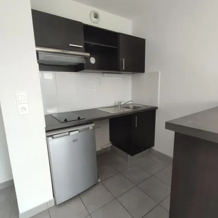 Rent this 1 bed apartment on 42 Avenue des Chalets in 31140 Launaguet, France