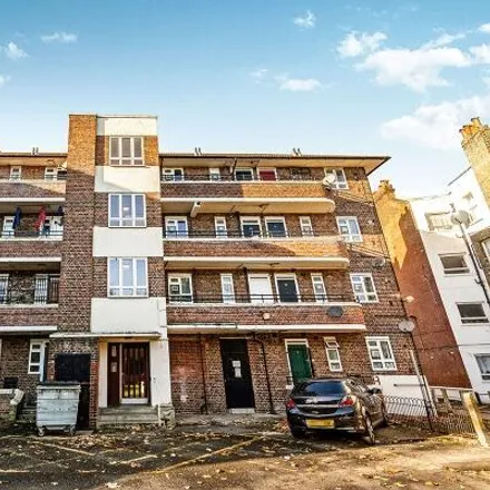 Image 7 - Valentine House, Elms Crescent, London, SW4 8QQ, United Kingdom - Loft for rent