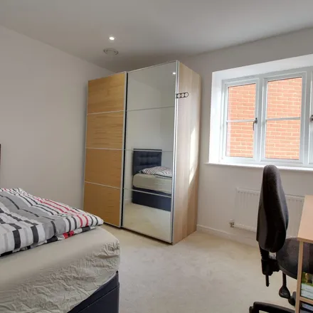 Rent this 2 bed apartment on Hospital Road in Aldershot, GU11 4AG