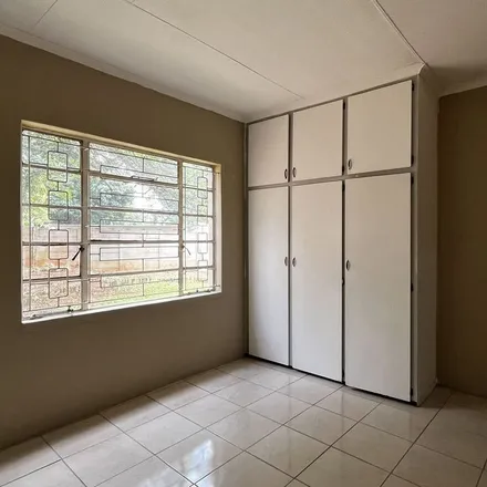 Image 9 - Central Avenue, Wilkoppies, Klerksdorp, 2571, South Africa - Apartment for rent