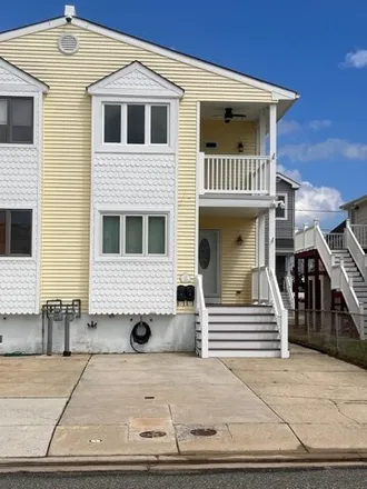 Buy this 3 bed condo on 314 West 19th Avenue in North Wildwood, Cape May County