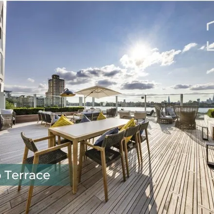 Image 9 - Newfoundland Quay, Newfoundland Place, Canary Wharf, London, E14 4BH, United Kingdom - Apartment for rent