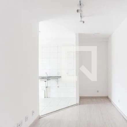 Rent this 2 bed apartment on Rua das Violetas in Jardim Santa Maria, Osasco - SP