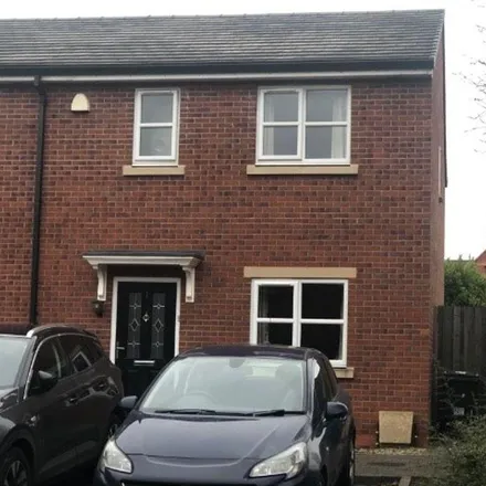 Rent this 3 bed house on St Peter's Way in Fairfield, Warrington