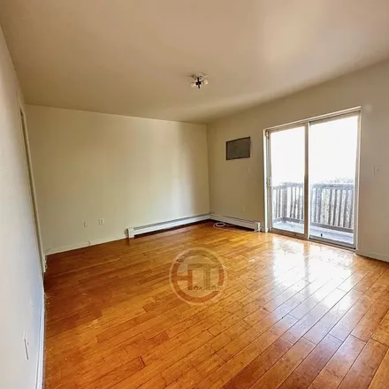 Image 7 - 1905 Arnow Avenue, New York, NY 10469, USA - Apartment for rent