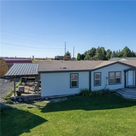 Buy this 5 bed house on 9072 4 8 Rd NE in Moses Lake, Washington