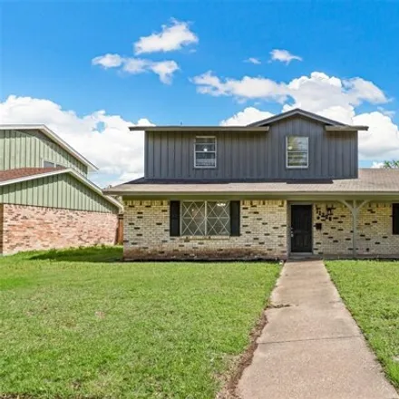 Rent this 3 bed house on 11234 Buchanan Drive in Dallas, TX 75228
