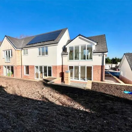 Buy this 5 bed house on Stourport Road in Hartlebury, DY13 9SA