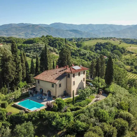 Buy this 8 bed house on Arezzo