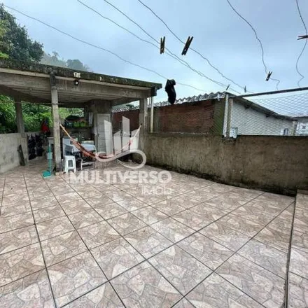 Buy this 2 bed house on Rua Doutor Nilo Peçanha in Marapé, Santos - SP