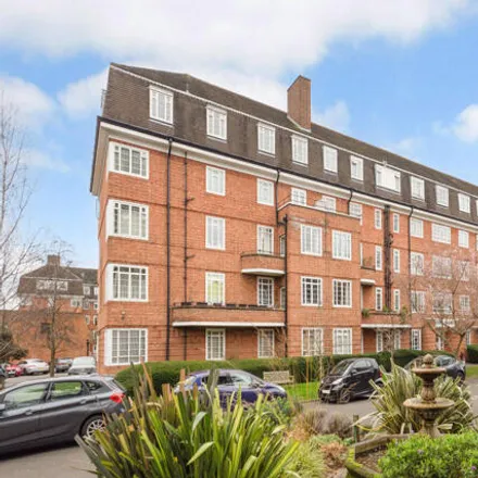 Buy this 1 bed apartment on Chepstow House in Sutton Court Road, London