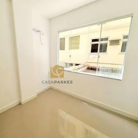 Image 2 - Edifício Marco Luiz, Rua das Laranjeiras 371, Laranjeiras, Rio de Janeiro - RJ, 22240-004, Brazil - Apartment for sale