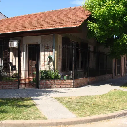 Image 1 - Grupo Scout Libertad, 837 - Claudio Castro, Partido de Tres de Febrero, B1687 ABL Martín Coronado, Argentina - House for sale