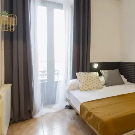 Rent this 6 bed room on Madrid in Italy Fulars, Plaza de Tirso de Molina