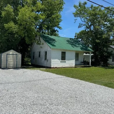Buy this 2 bed house on 1014 Highland Lick Rd in Russellville, Kentucky