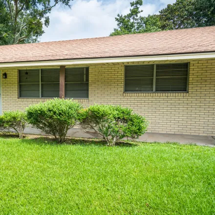 Buy this 3 bed house on 2512 Meadow Road in Biloxi, MS 39531