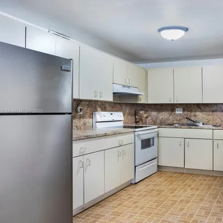 Rent this 3 bed condo on 14250 Southwest 62nd Street in Kendale Lakes, Miami-Dade County