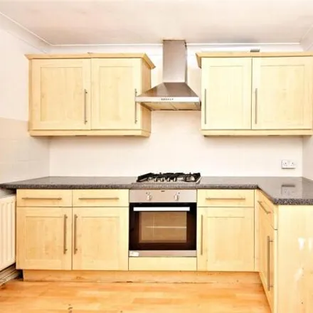 Image 5 - Grosvenor Road, Southend-on-Sea, SS0 8ER, United Kingdom - Apartment for sale