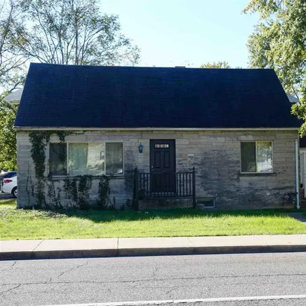 Rent this 3 bed house on 1518 East Atwater Avenue in Bloomington, IN 47401