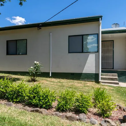 Rent this 3 bed apartment on Gona Street in Warrendine NSW 2800, Australia