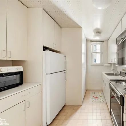 Image 3 - 575 PARK AVENUE 808/809 in New York - Apartment for sale